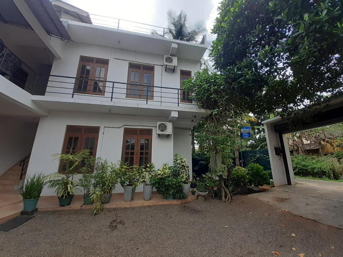 Emarald Holiday Homes Anuradhapura Exterior foto